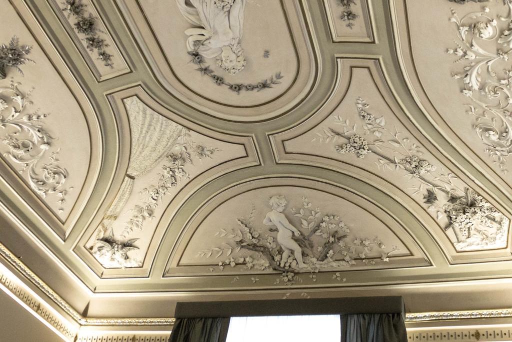 Duca Di Sarro Le Suites Catane Extérieur photo
