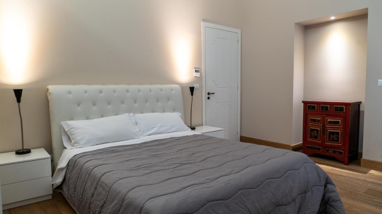 Duca Di Sarro Le Suites Catane Extérieur photo