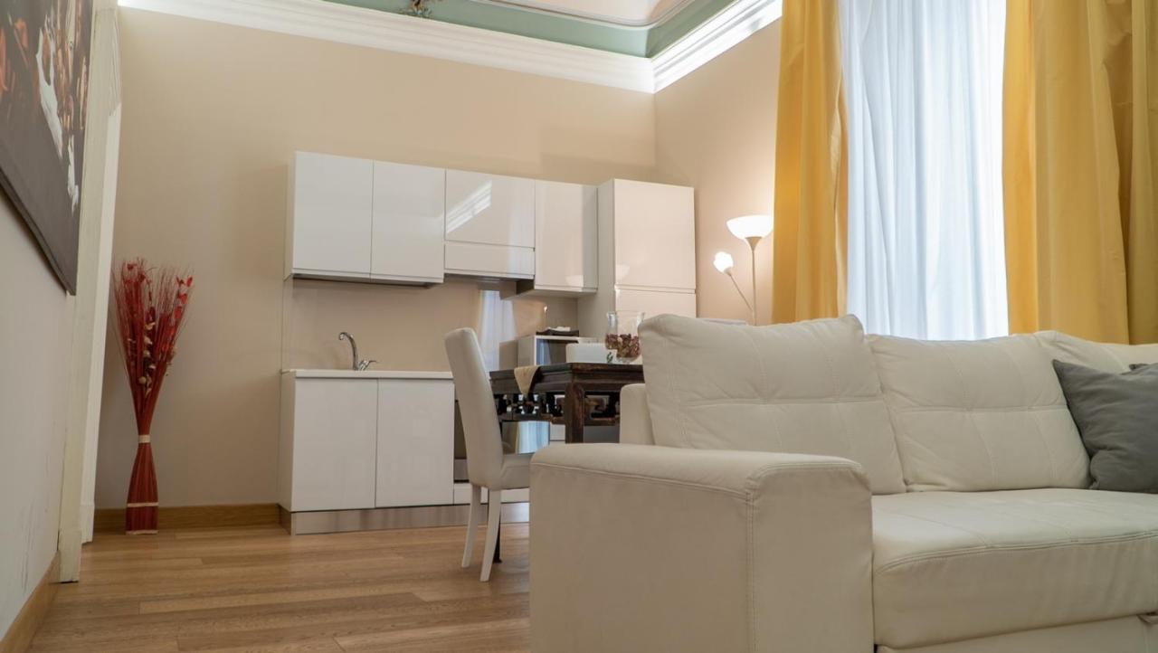 Duca Di Sarro Le Suites Catane Extérieur photo