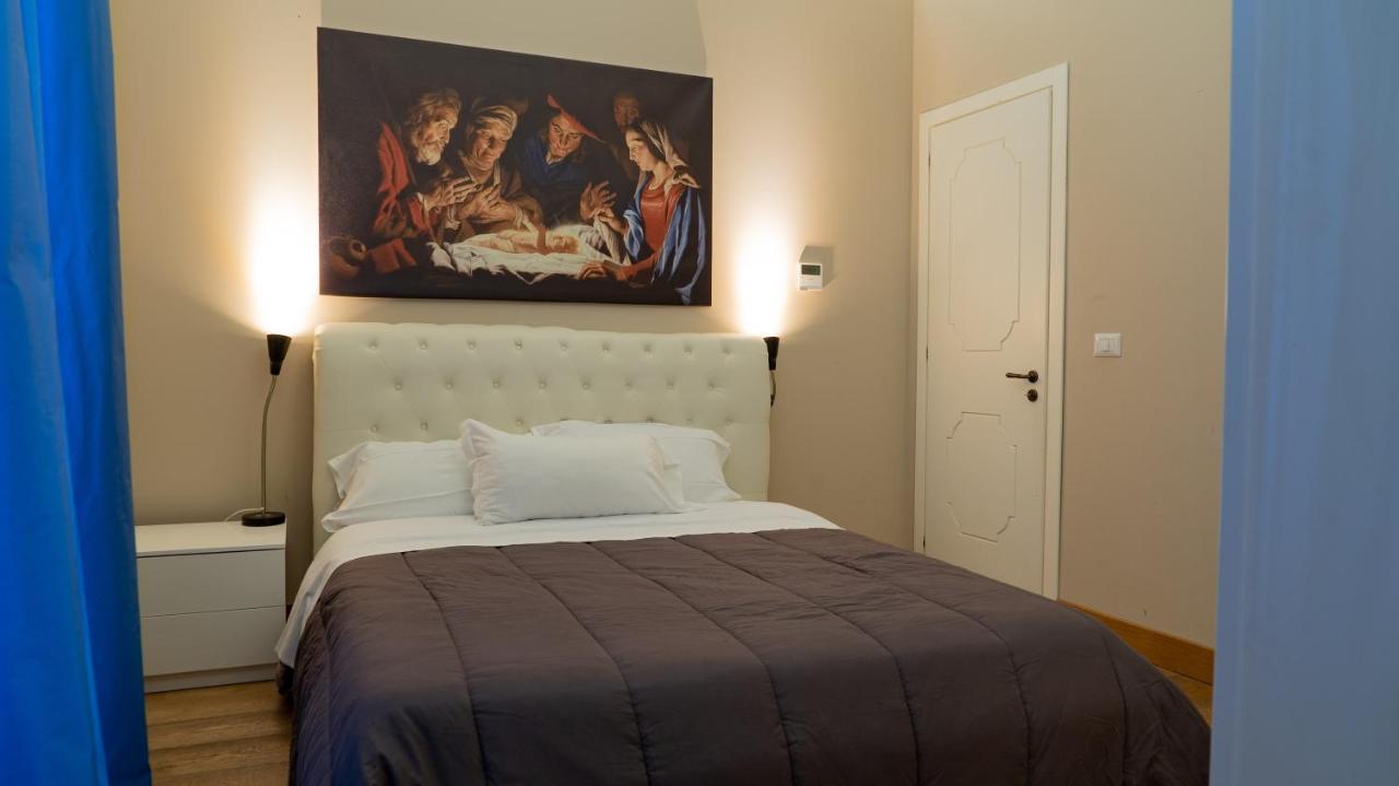 Duca Di Sarro Le Suites Catane Extérieur photo