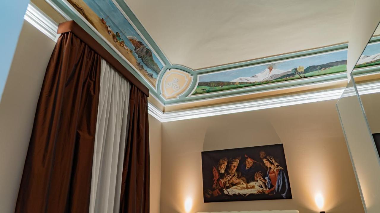 Duca Di Sarro Le Suites Catane Extérieur photo