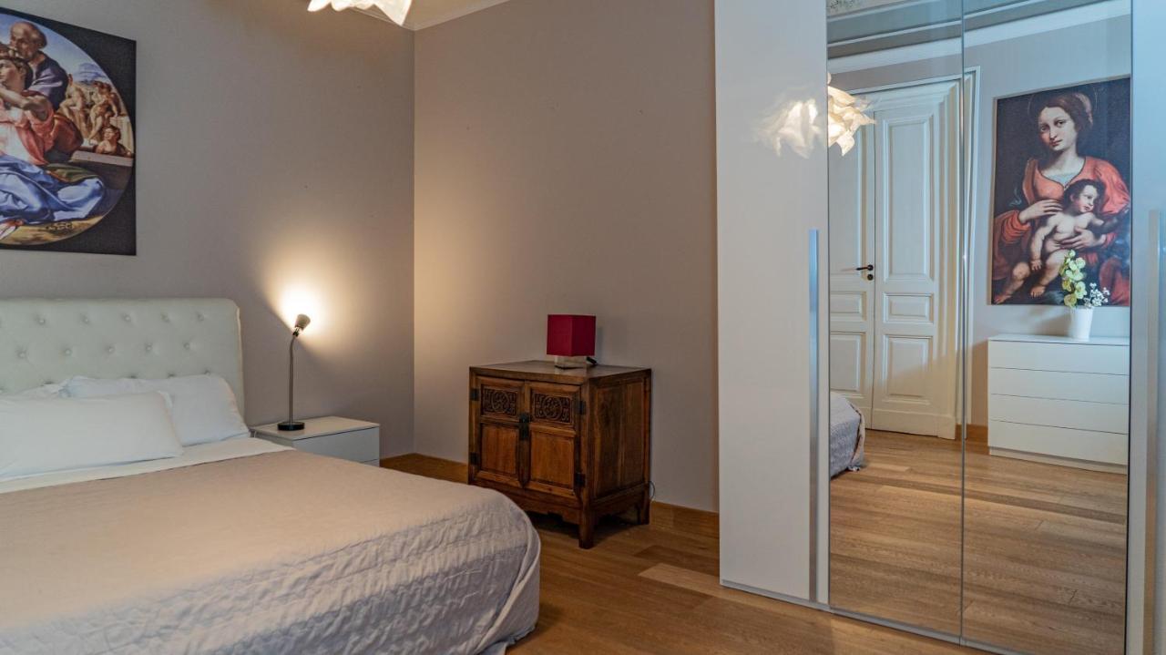 Duca Di Sarro Le Suites Catane Extérieur photo