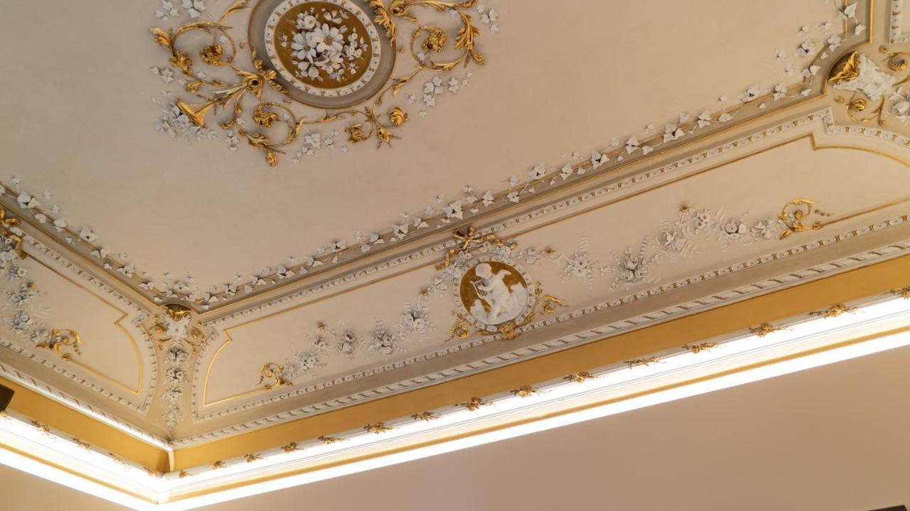 Duca Di Sarro Le Suites Catane Extérieur photo